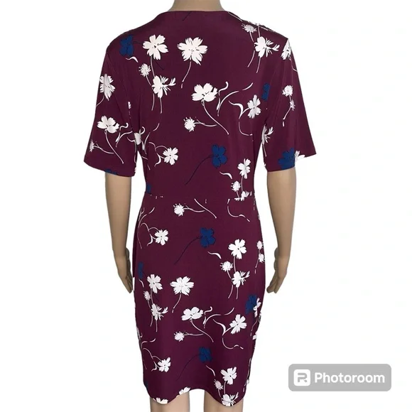 Banana Republic Multicolored Floral V-Neck Short Sleeve Pullover Midi Dress - Picture 3 of 7